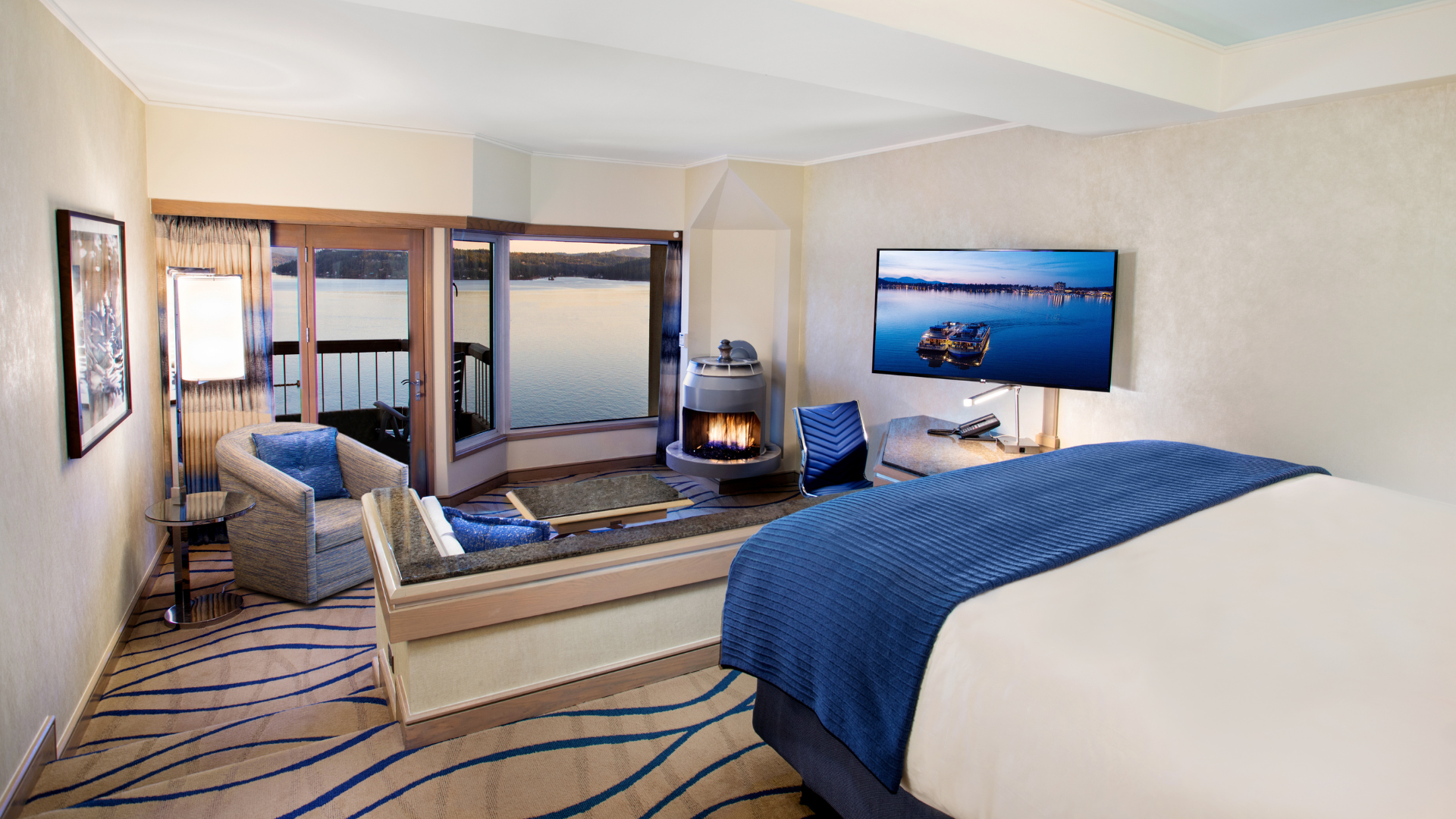 CdA Resort_Lake Tower Guest Room
